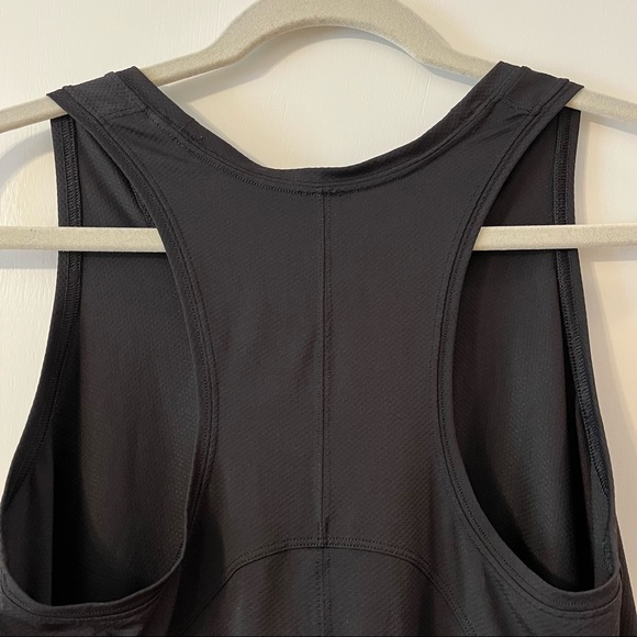 Lululemon Essential Tank Train - Black - Size 6 - Picture 4 of 6